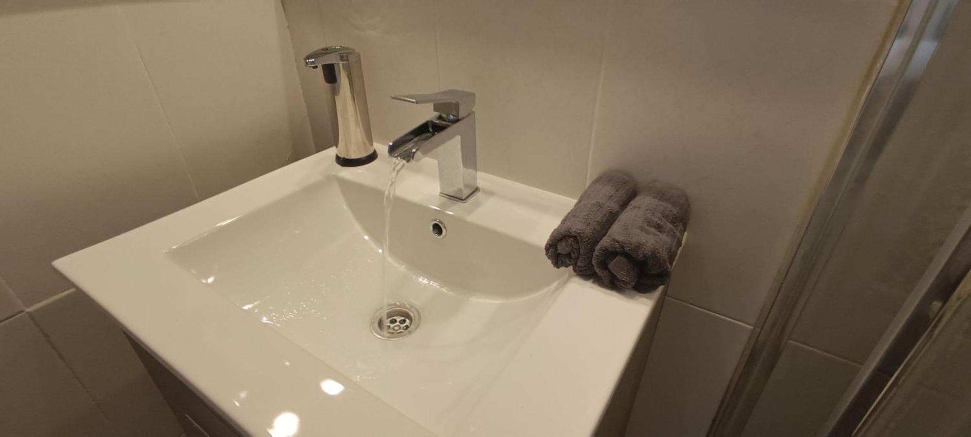 Apartamento Una Habitacion Supercentrico 托雷莫利诺斯 外观 照片